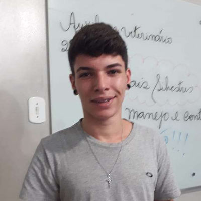 Iury Shancher - Aluno do Curso de Auxiliar de Veterinária
