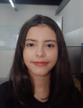 Lara Caroline Tavares de Olveira